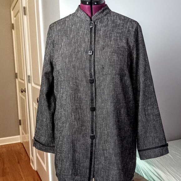 C L C Jackets & Blazers - CLC B&W Print Button-Front LS Shirt Jacket